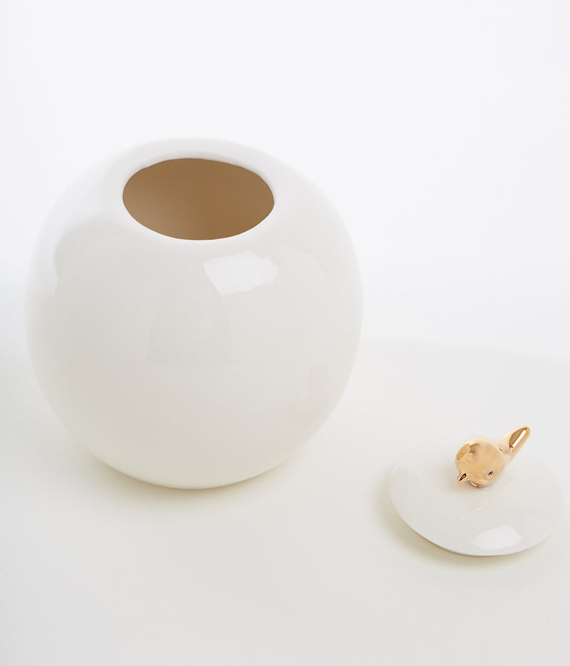 Medium porcelain jar